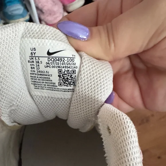 EUC Nike Pastel Pink and White Sneakers - Picture 5 of 6